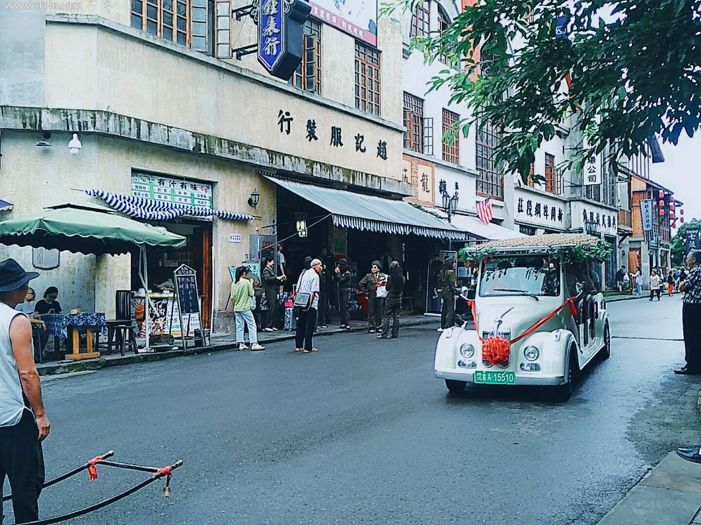 我们把前面的那些走完以后，现在小编带你去另个一好玩又好耍的地方，请跟我来。